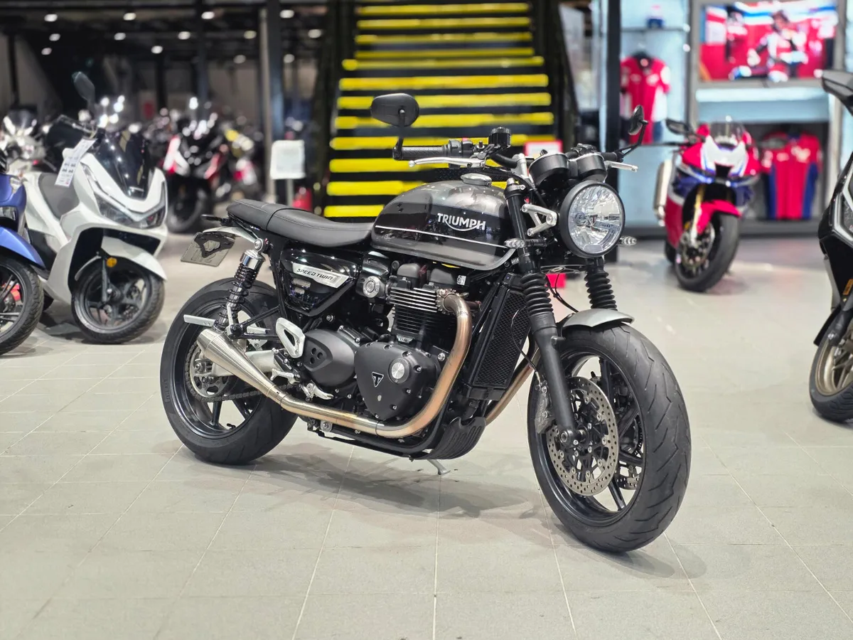 Triumph Speed Twin 1200 - Image 1