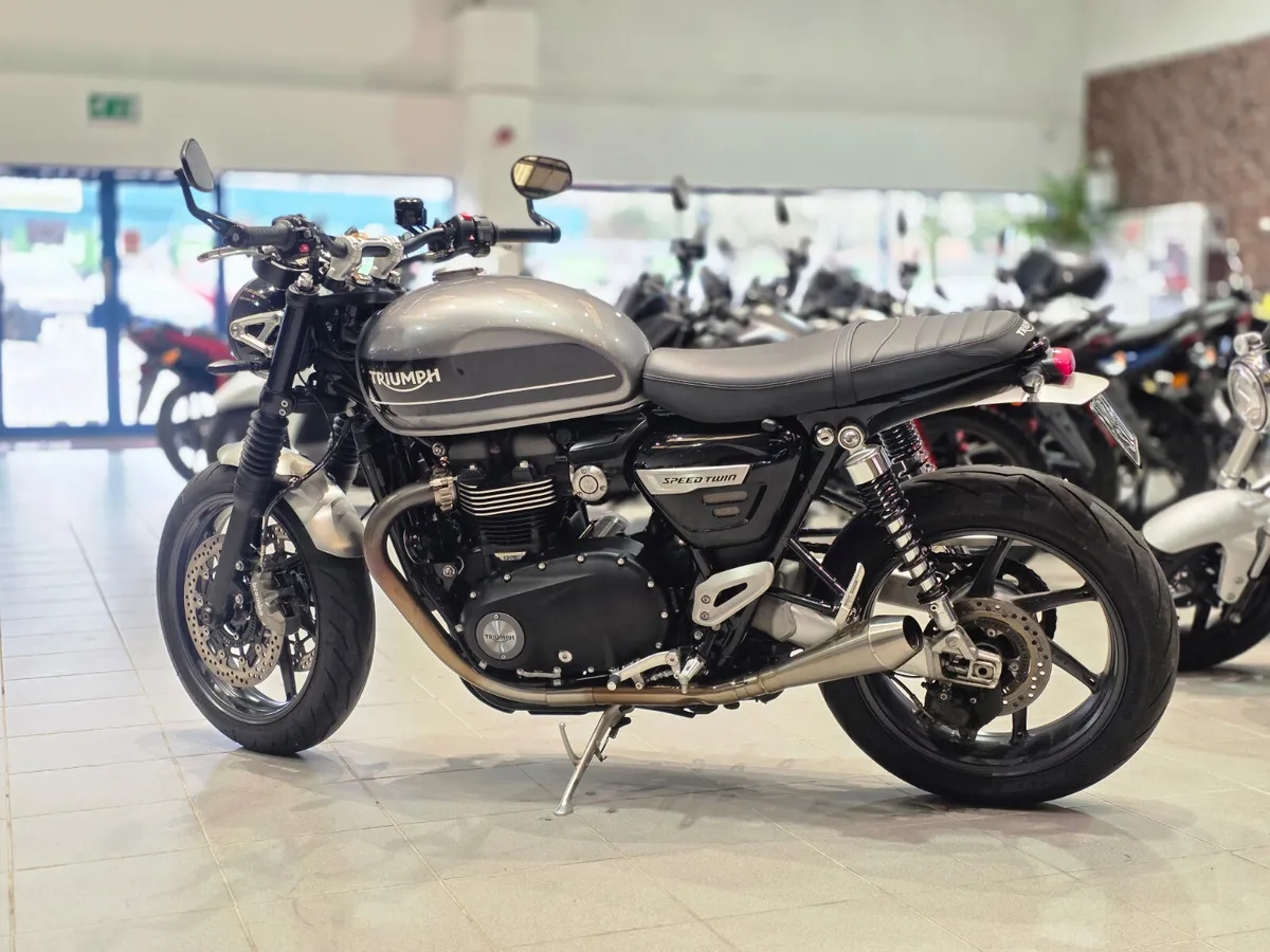 Triumph Speed Twin 1200 - Image 4