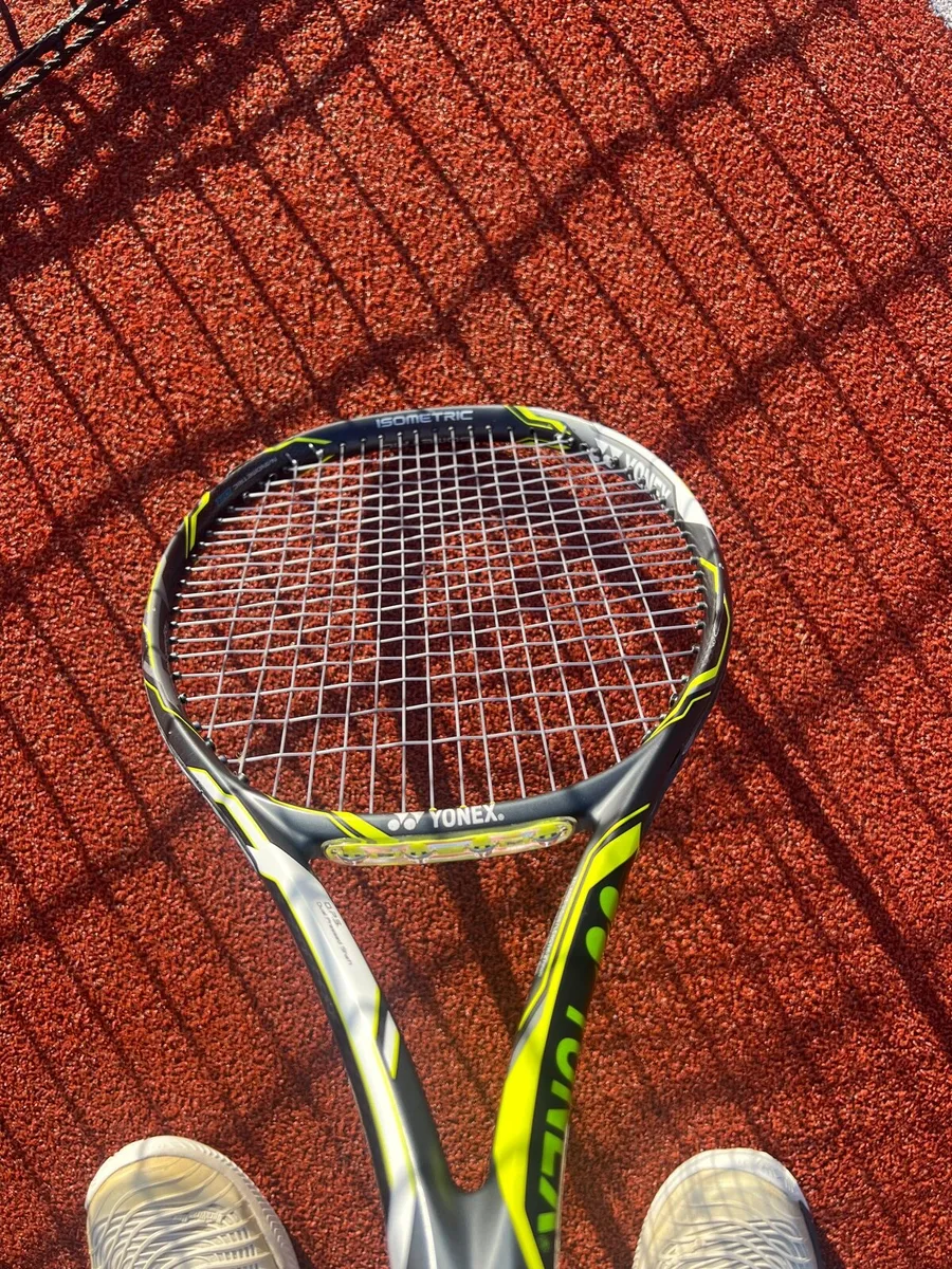 Yonex ezone DR 98 - Image 1