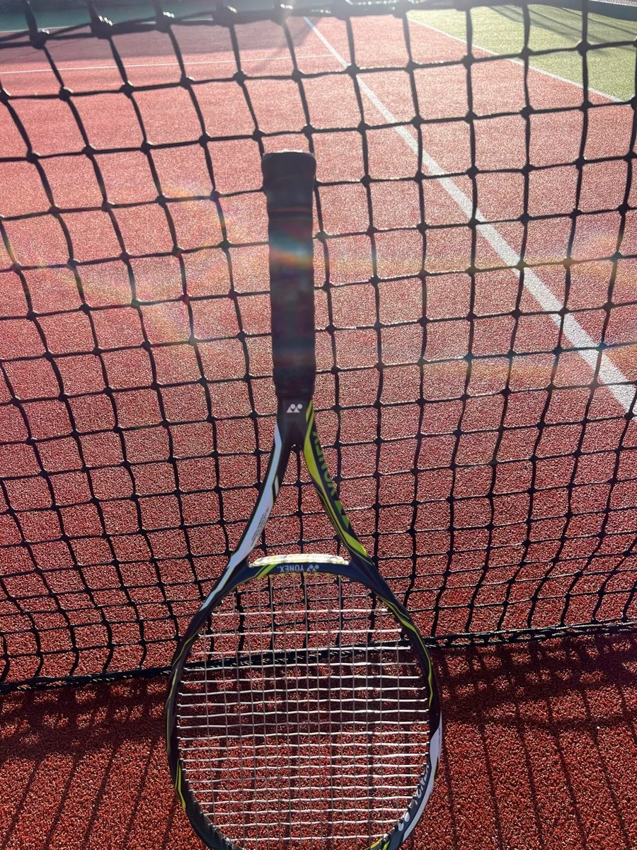 Yonex ezone DR 98 - Image 2