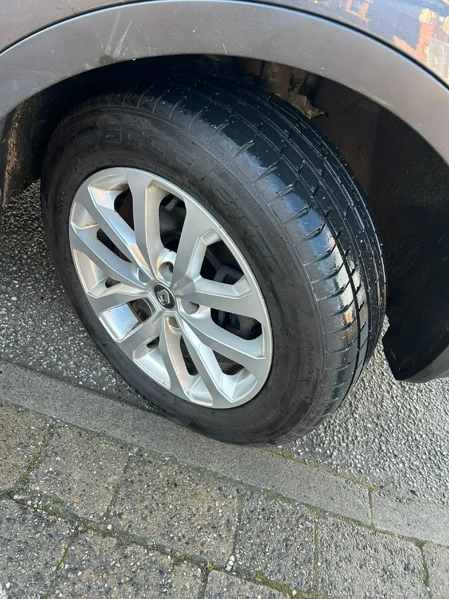 Renault Kadjar 2018 - Image 2