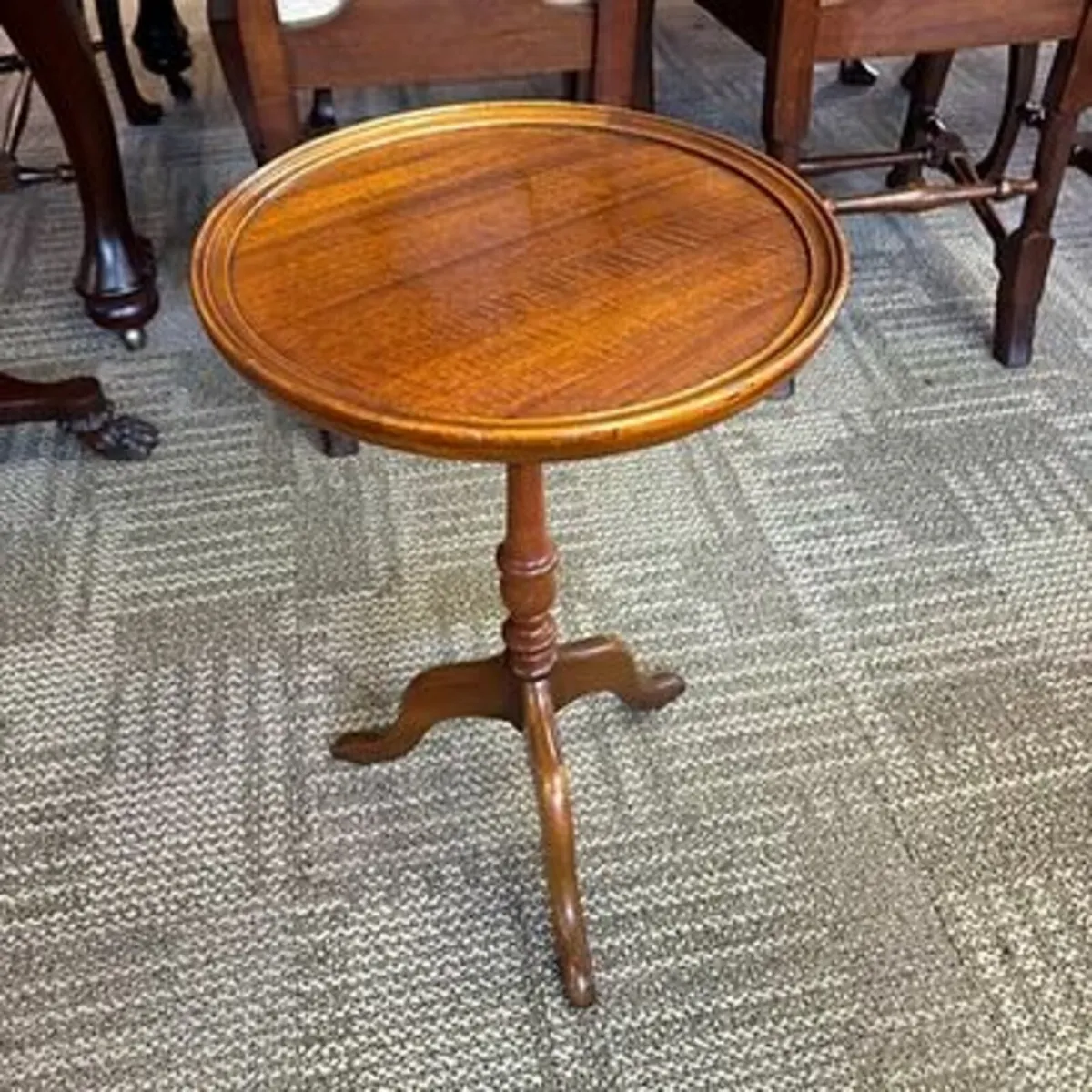 Beautiful mahogany round tripod base wine table wi