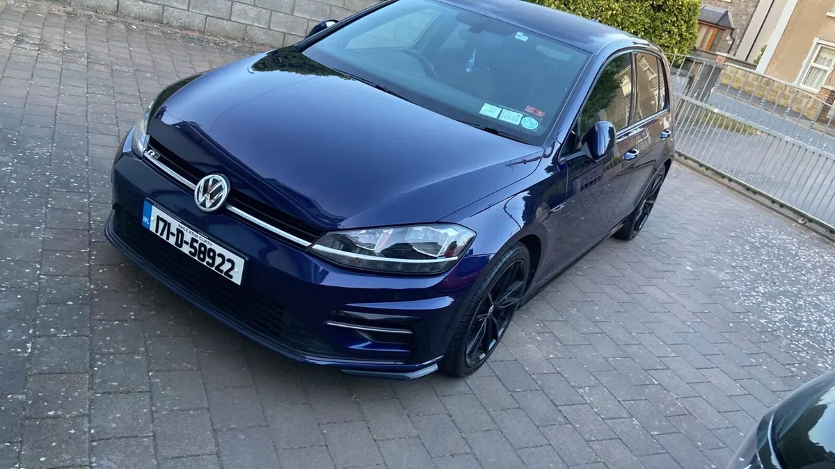 Volkswagen Golf R Line Interior & Exterior 171 - Image 1