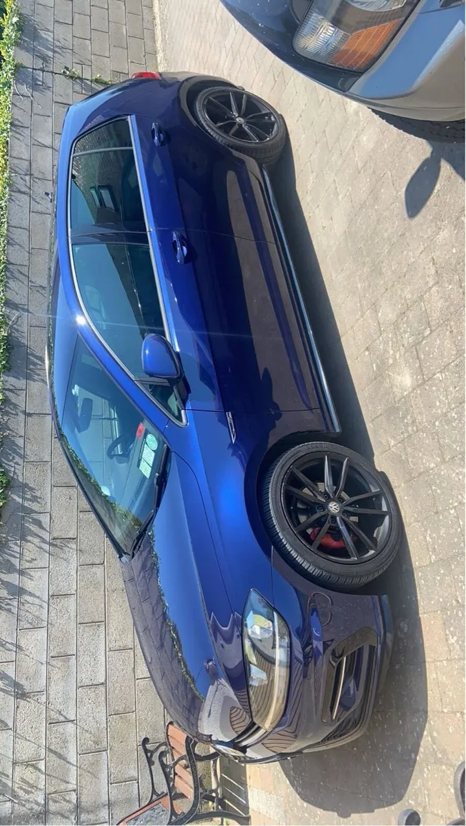 Volkswagen Golf R Line Interior & Exterior 171 - Image 2