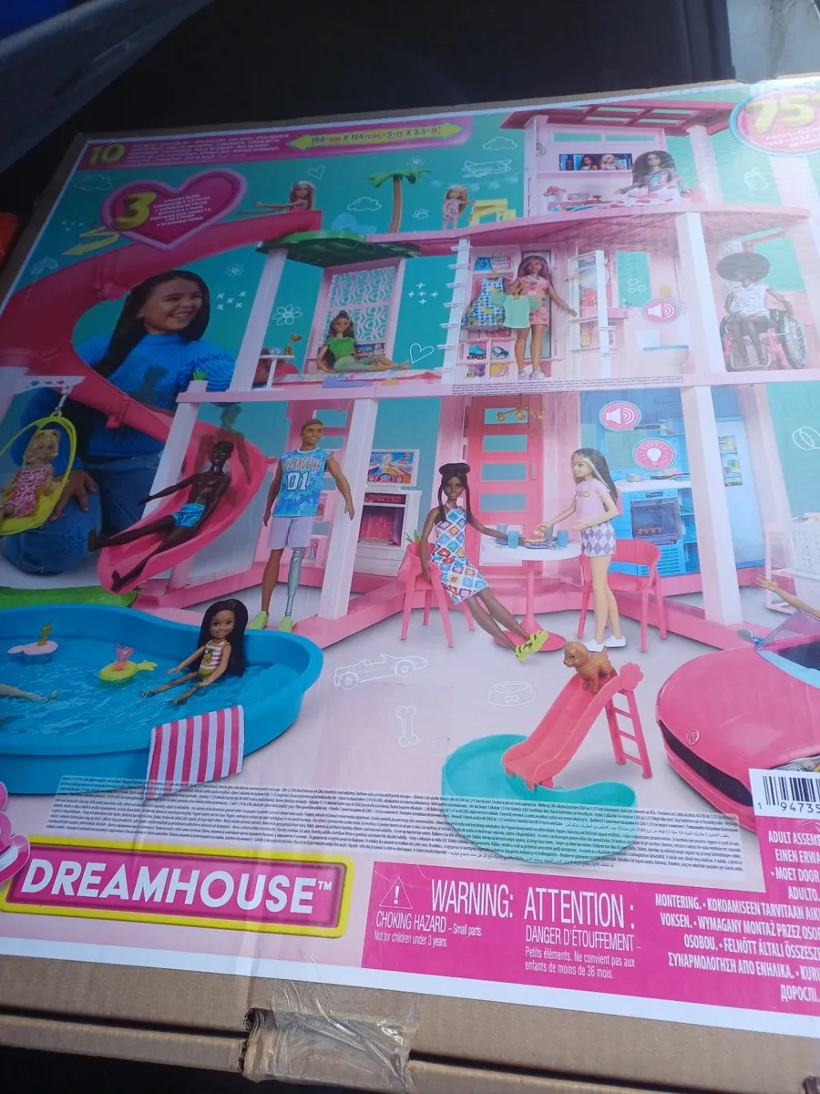 Barbie dream house