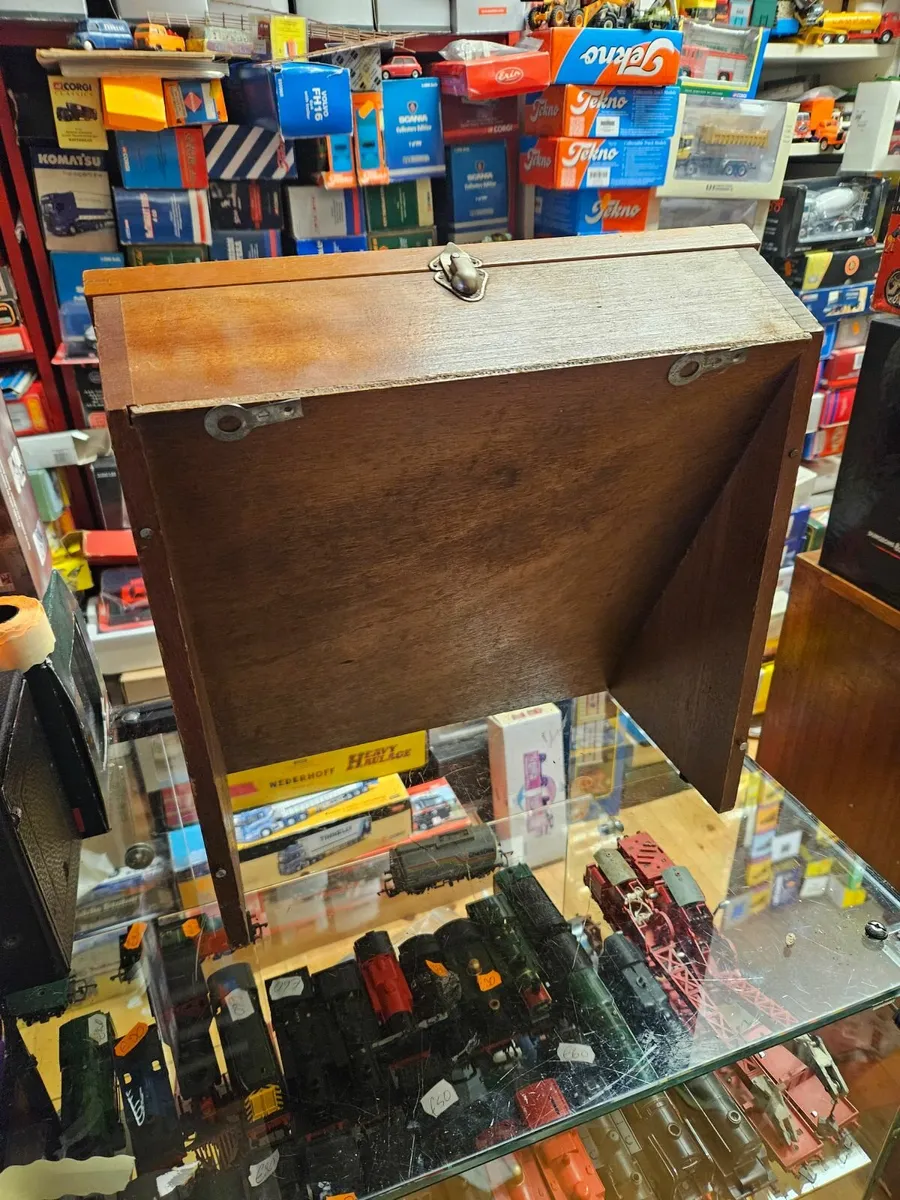 Vintage Henri Winterman Counter Top Shop Display - Image 2