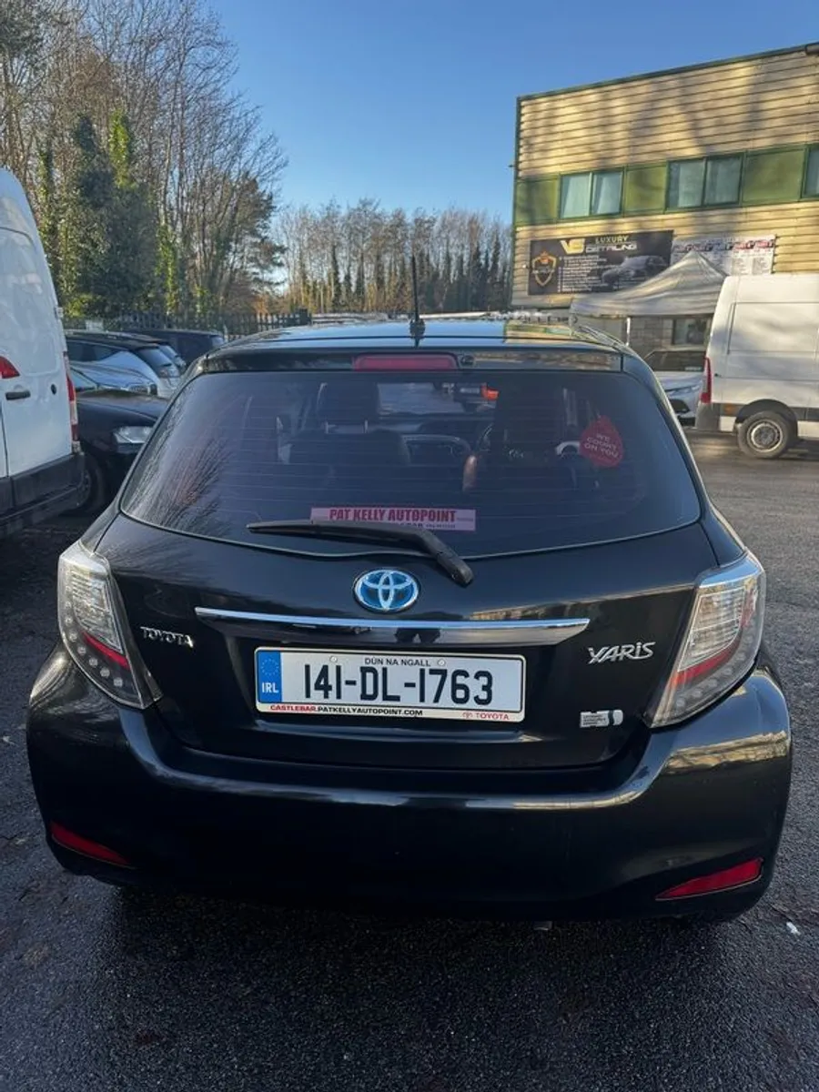 2014 Toyota Yaris - Image 3