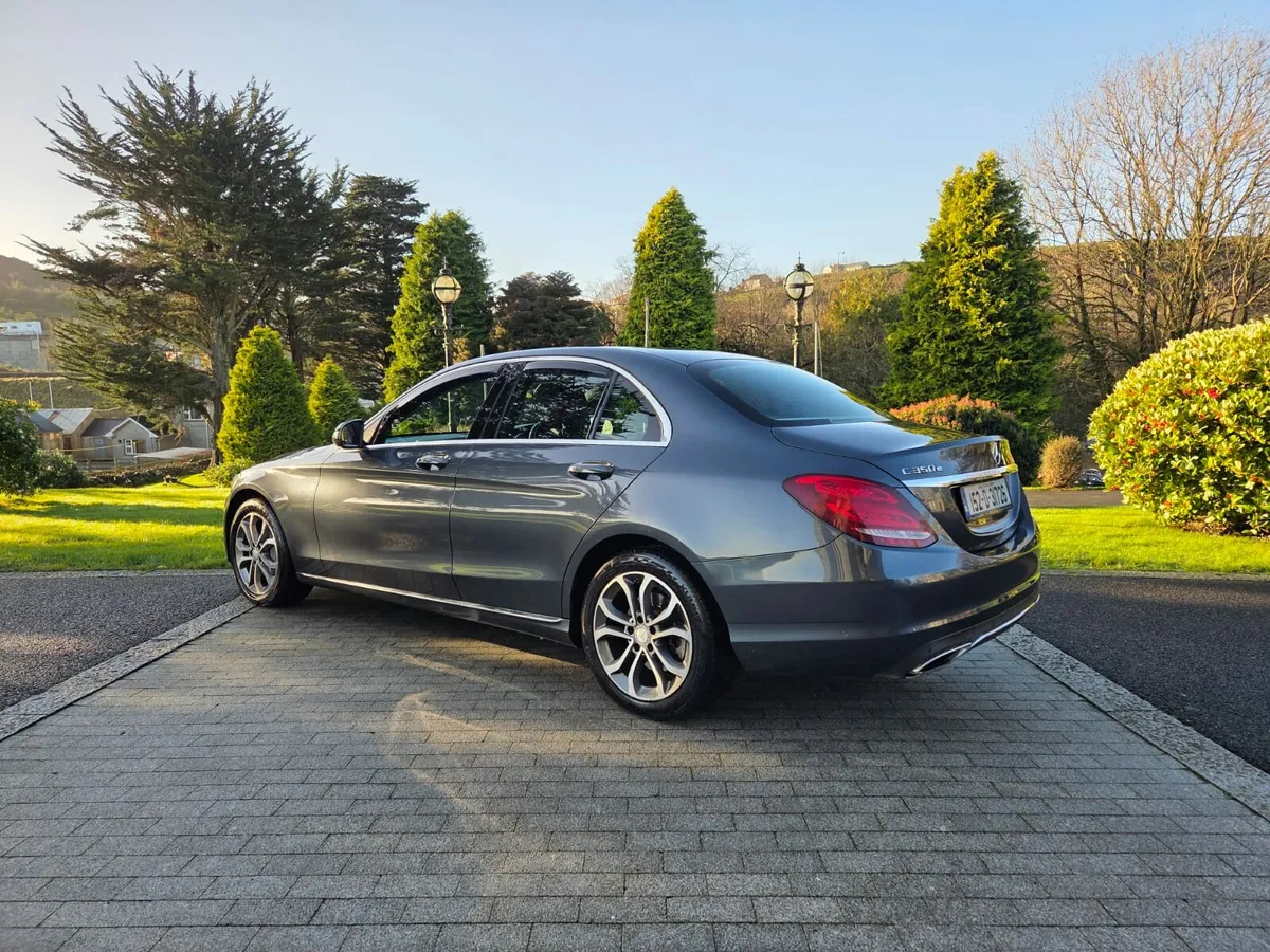 2015 Mercedes C350e Automatic Hybrid - Image 4