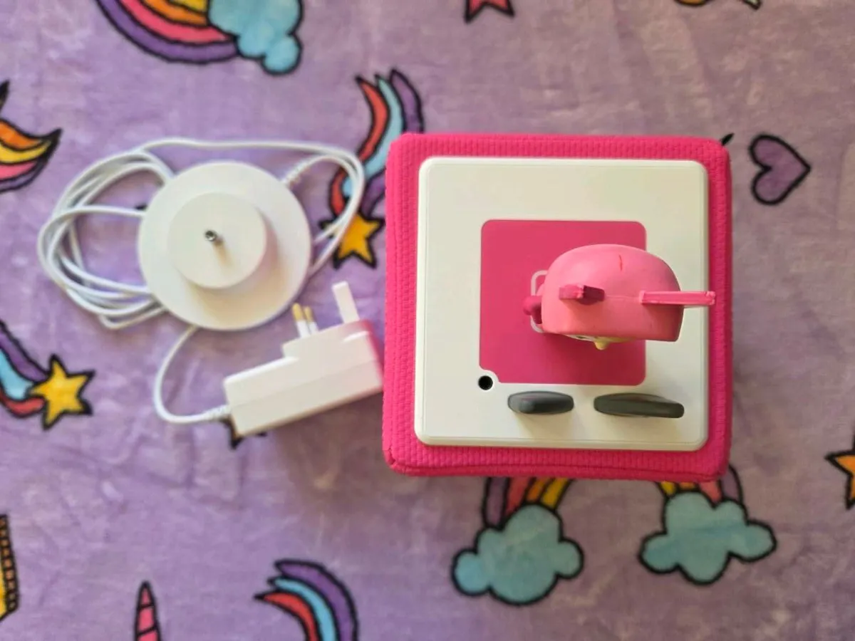 Pink Tonie Box with Orginal Tonie Figure and Charg - Image 2