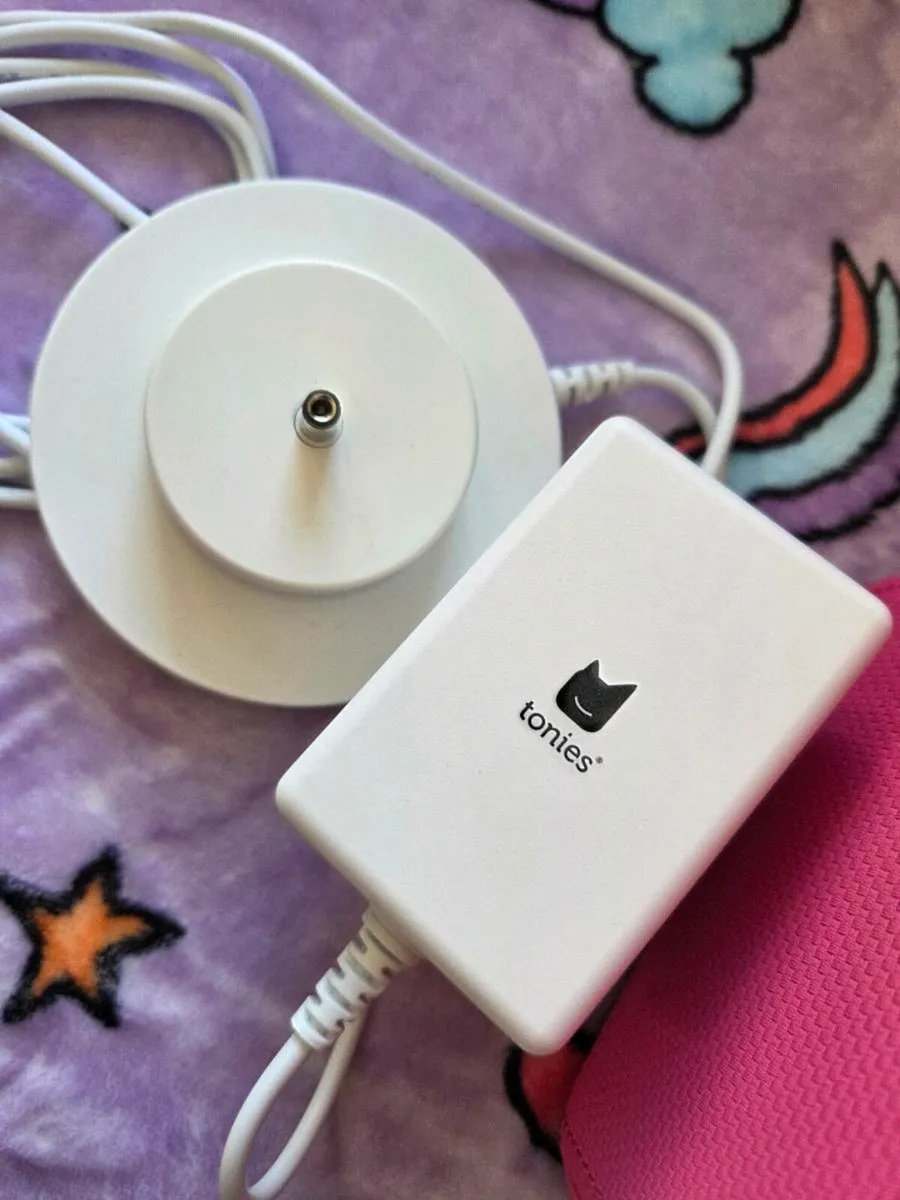 Pink Tonie Box with Orginal Tonie Figure and Charg - Image 4