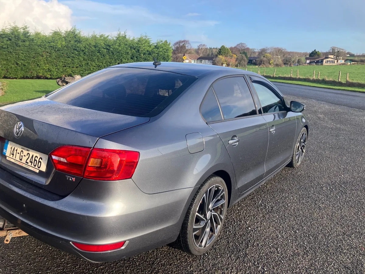 Volkswagen Jetta 1.6 - Image 4