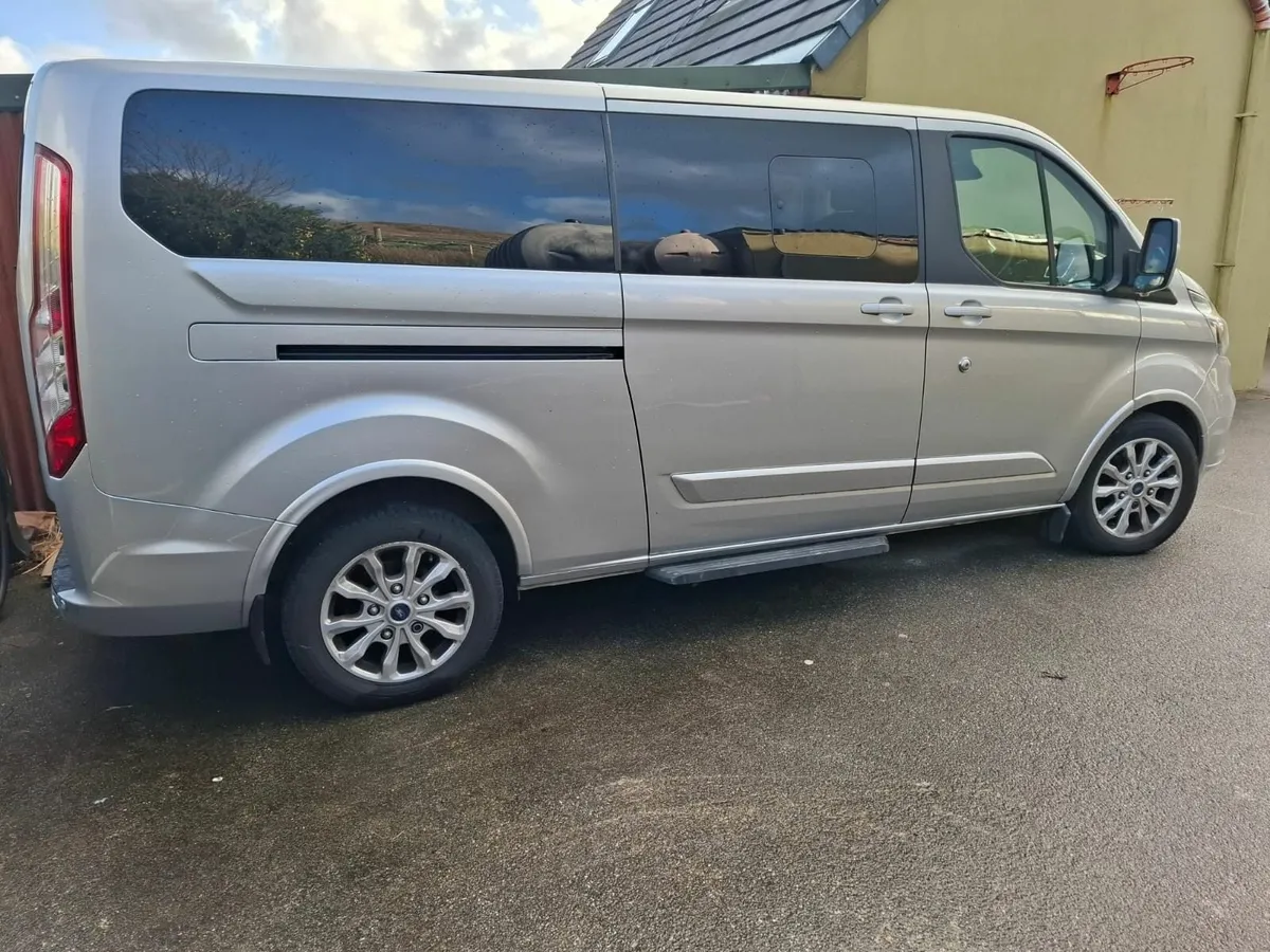 Ford Tourneo Custom 2021 - Image 4
