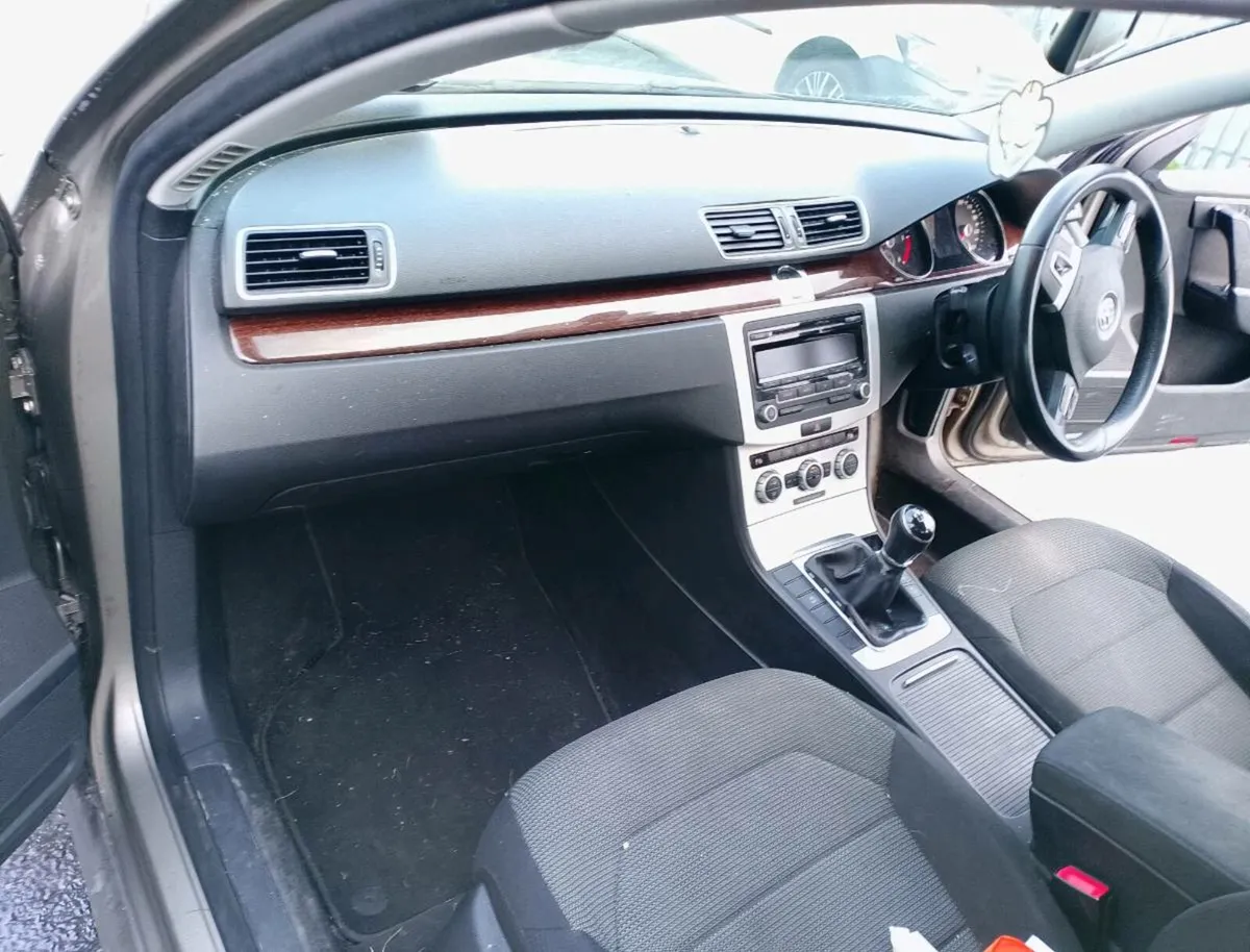 2013 VW passat - Image 3