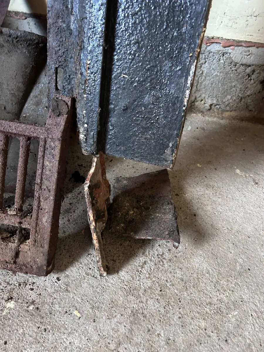 Cast iron fire place surrounds - Image 2