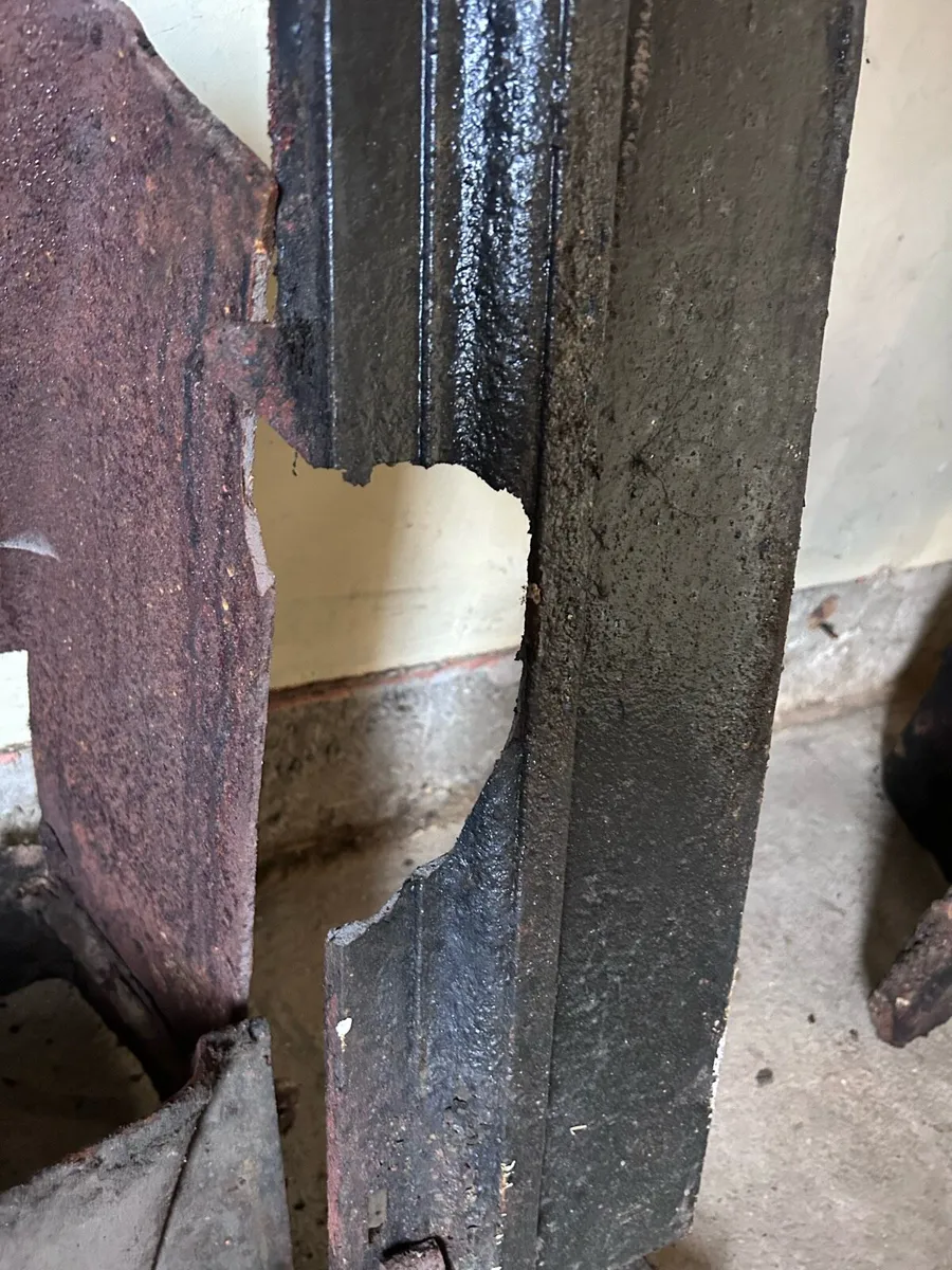 Cast iron fire place surrounds - Image 3