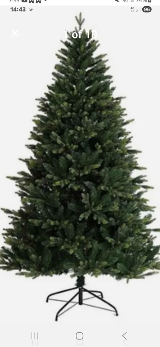 7 foot Christmas tree - Image 1