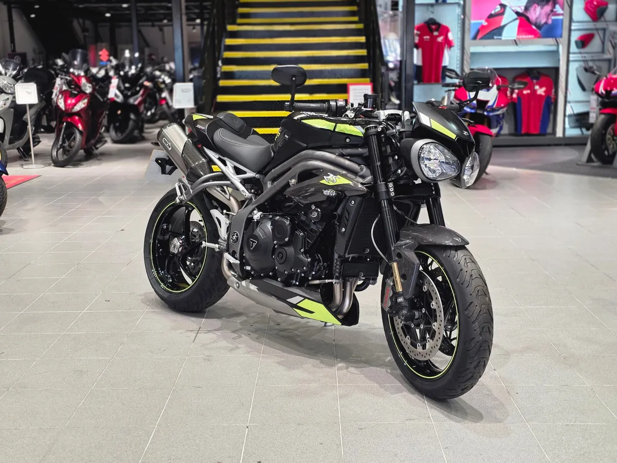 Triumph Speed Triple 2021 - Image 1