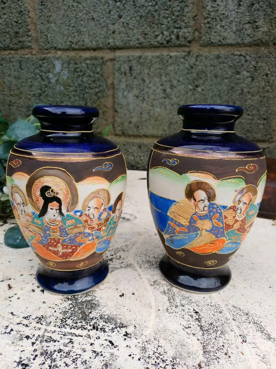 Vintage Japanese Satsuma Gilt Vases - Image 3