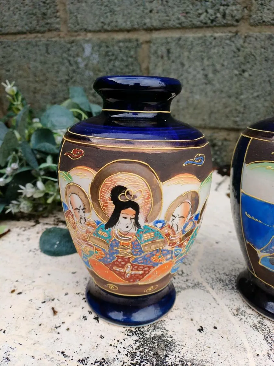 Vintage Japanese Satsuma Gilt Vases - Image 4