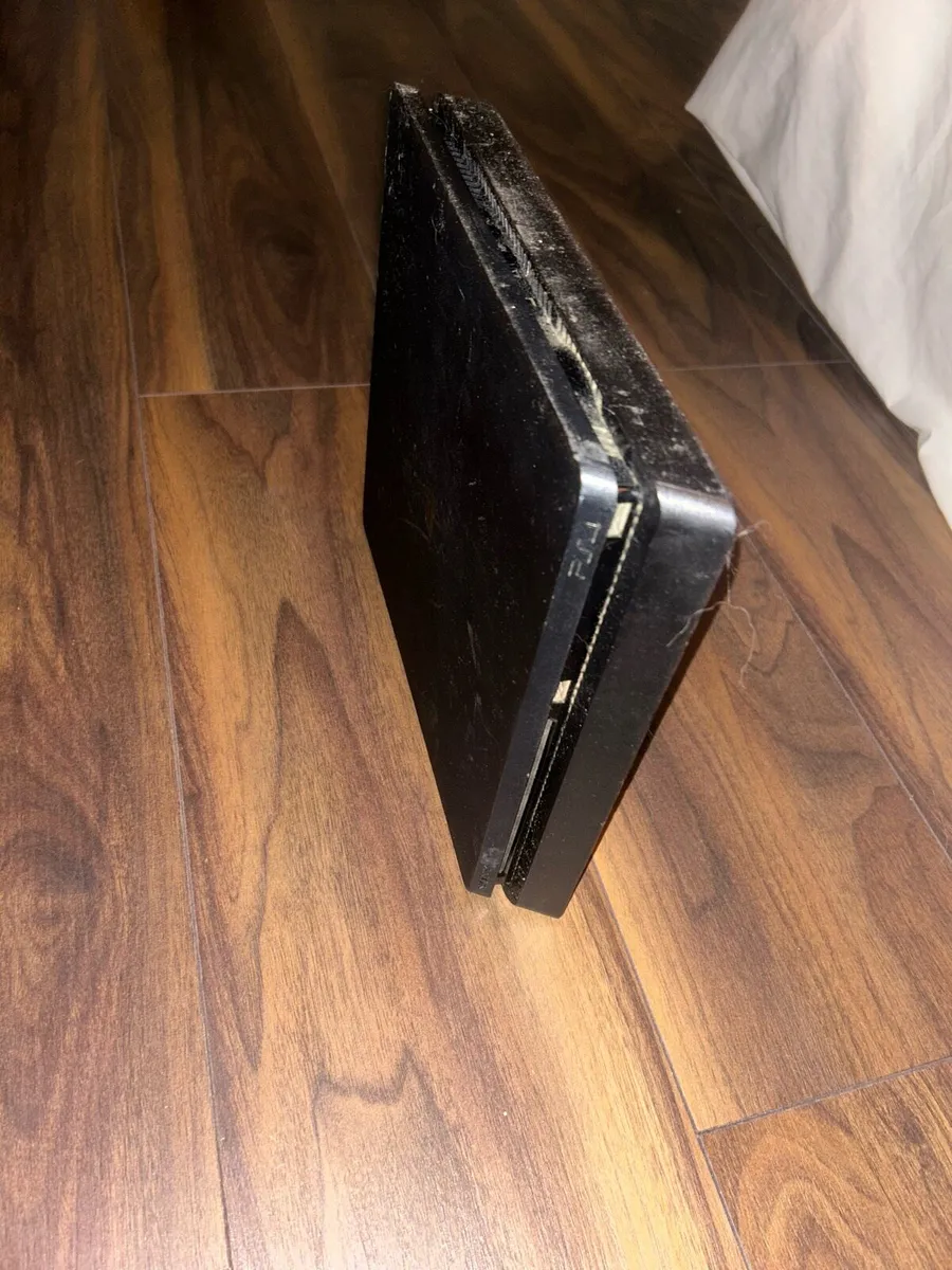 PlayStation 4 slim 500gb - Image 3