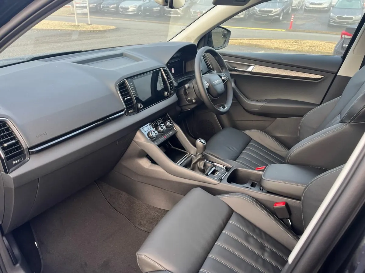 Skoda Karoq Selection Plus 2.0TDI 115HP - Image 3