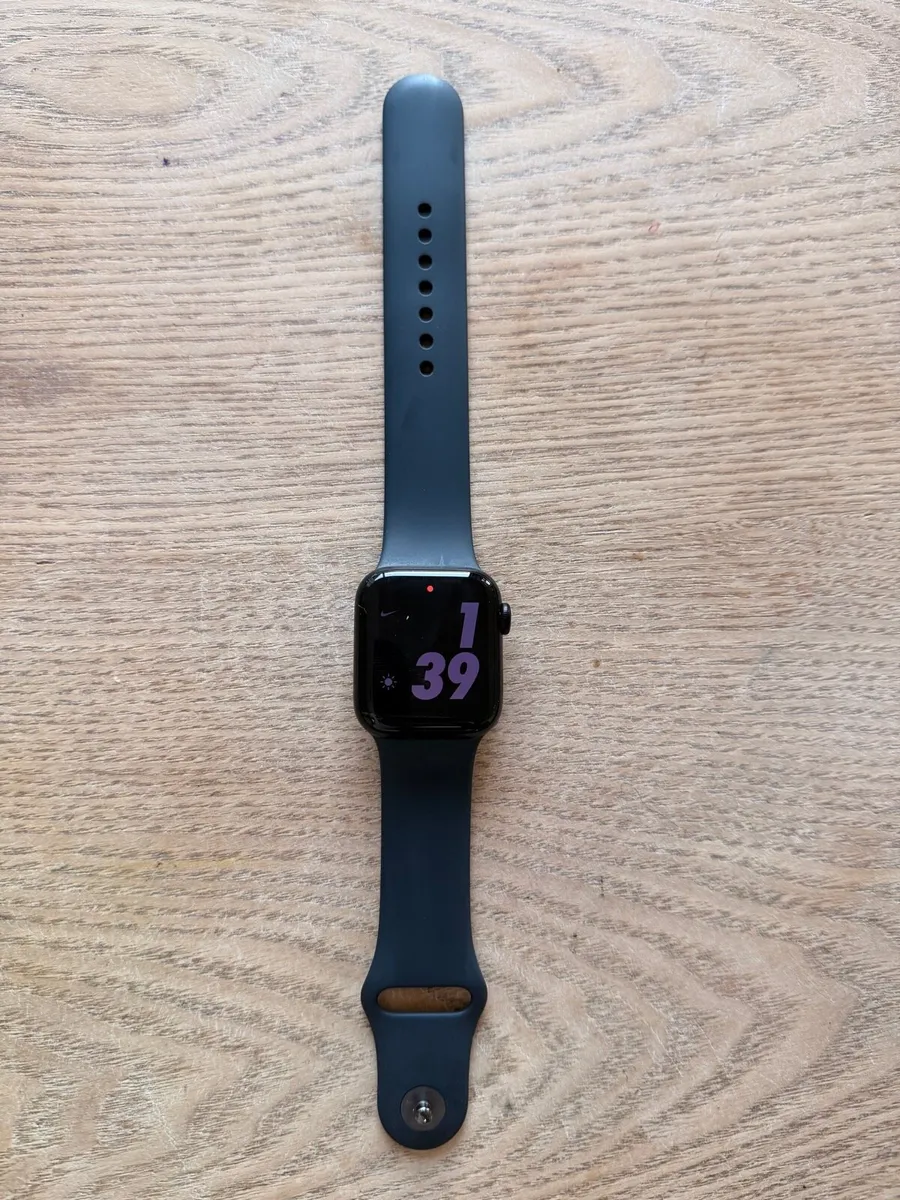 Apple Watch SE (GPS) (2nd Generation)