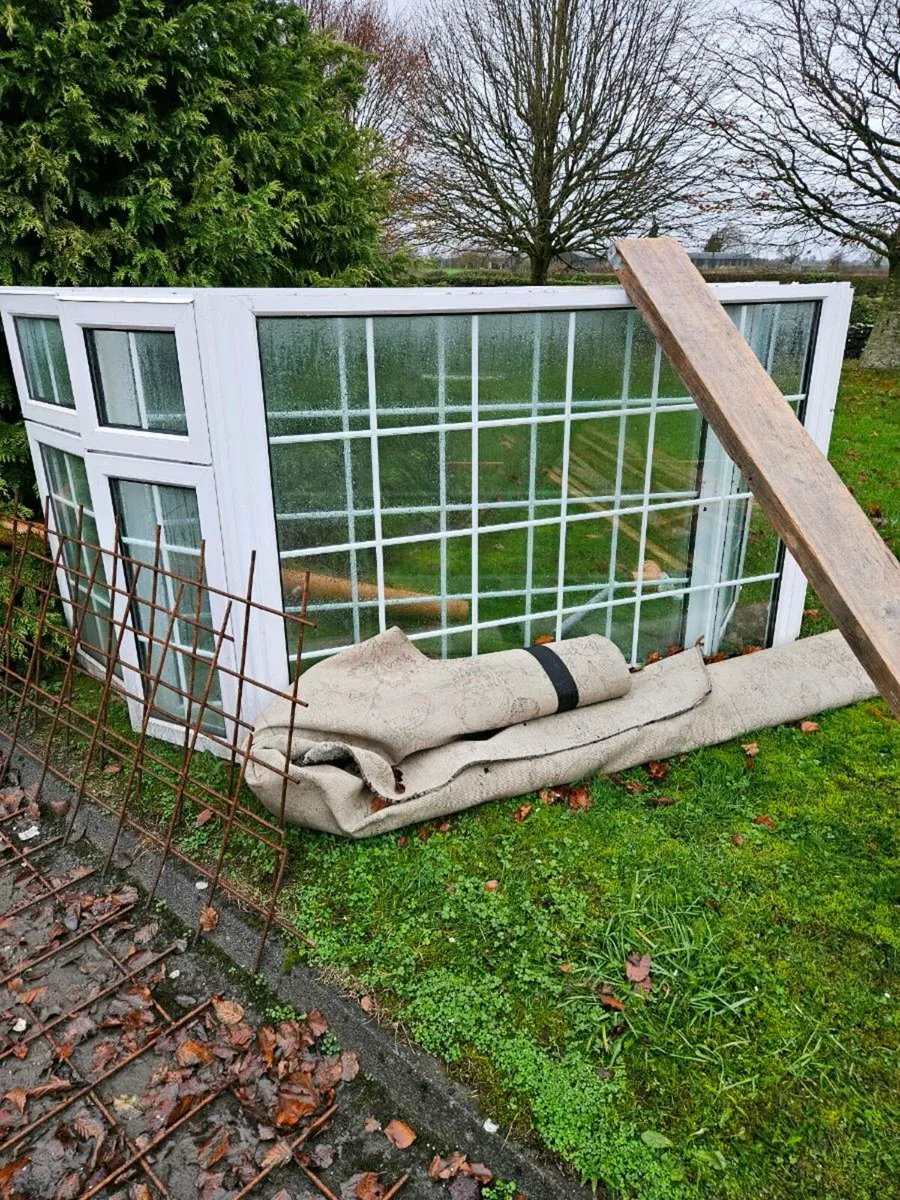 Bay windows - Image 2