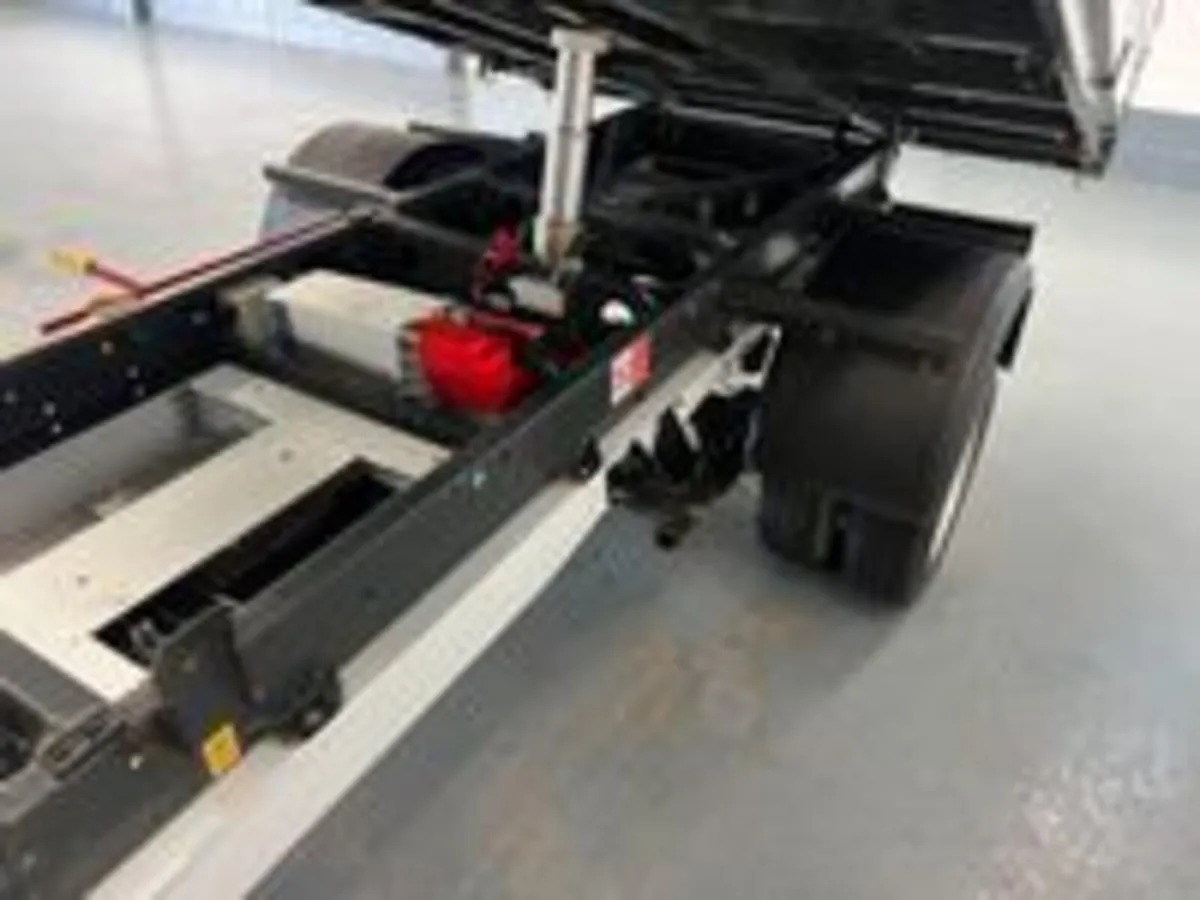 Ford Transit Transit 2.0 350 EcoBlue Leader RWD L2 - Image 2