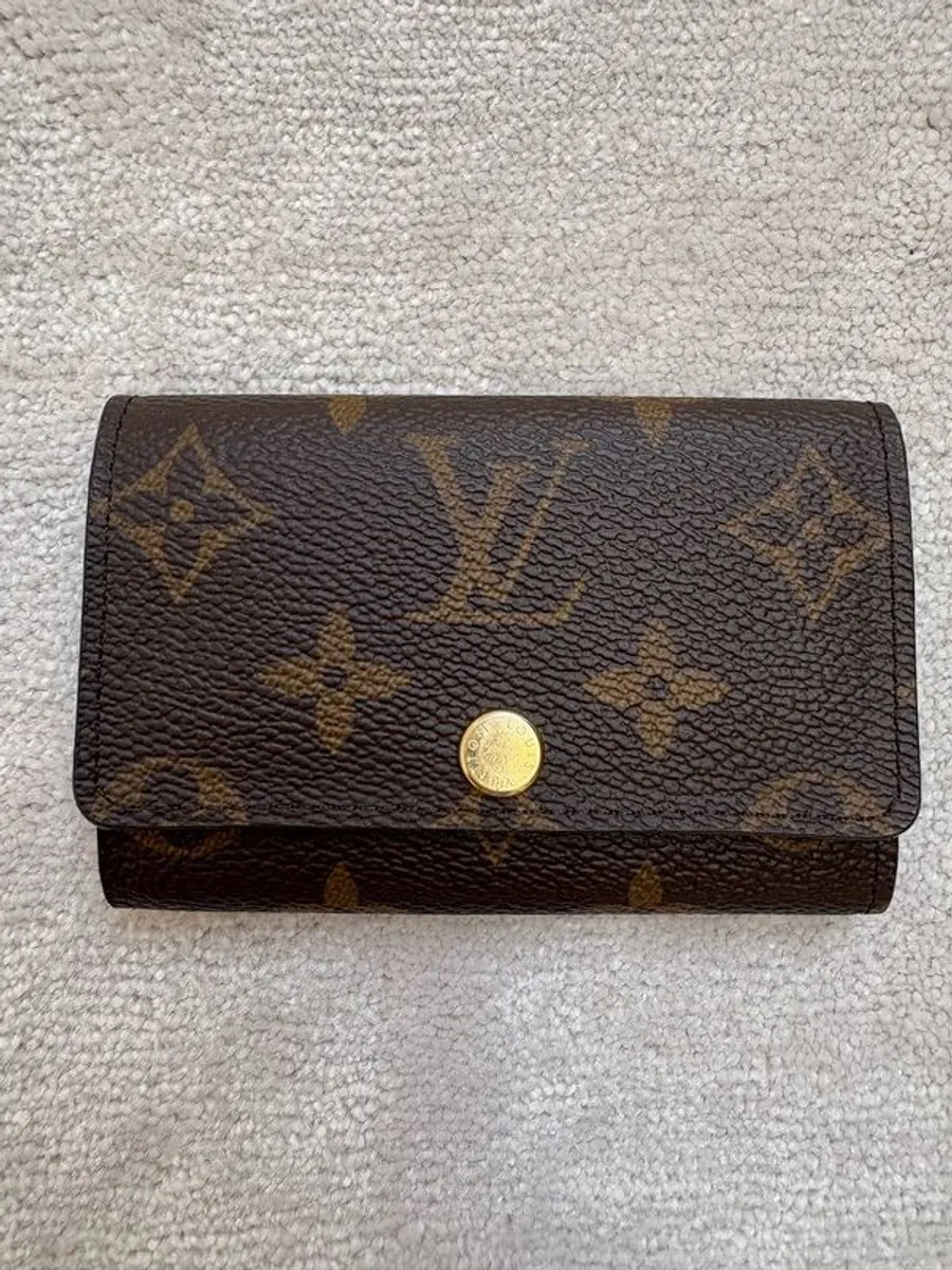 Louis Vuitton 6 Key Holder in Monogram Canvas - Image 2