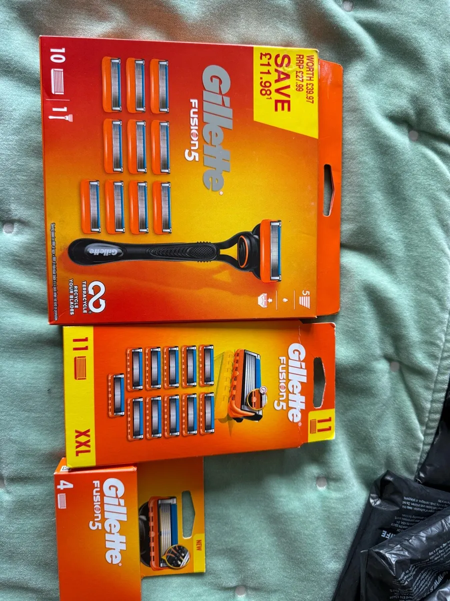 26 Genuine Gillette Fusion5 blades - Image 1