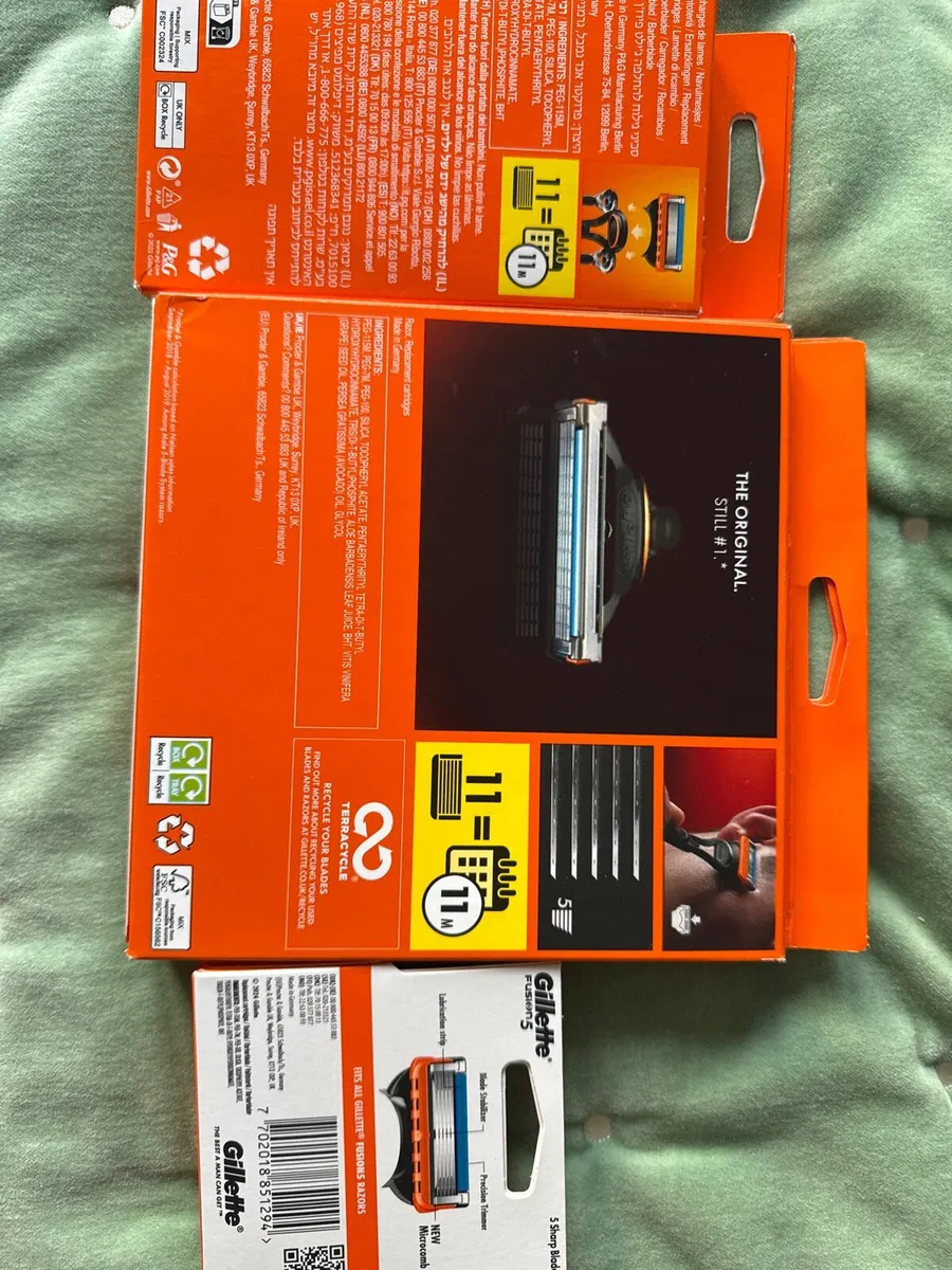 26 Genuine Gillette Fusion5 blades - Image 2
