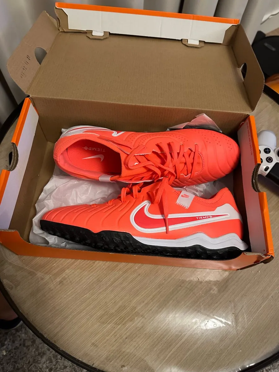 Tiempo legend 10 pro turf - Image 1