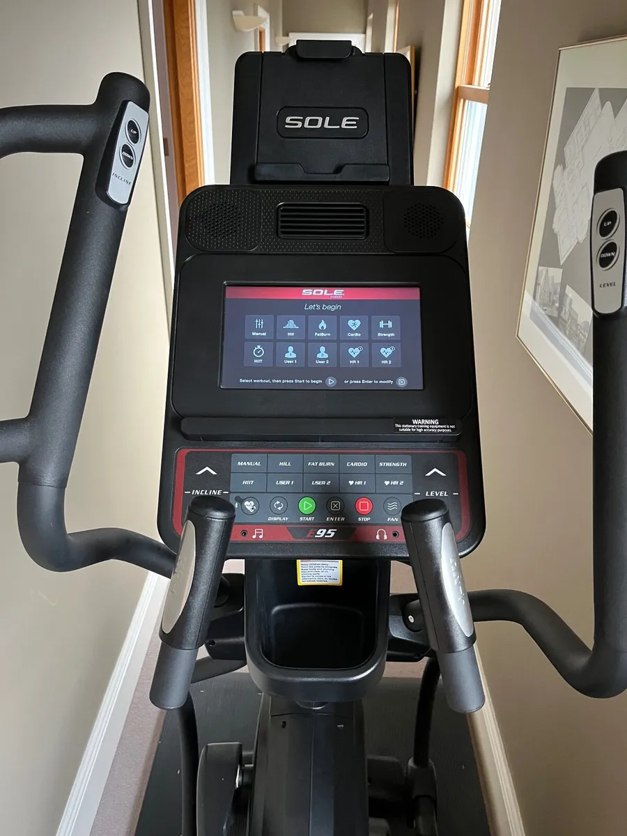 Sole E95 Elliptical/Cross Trainer - Image 3