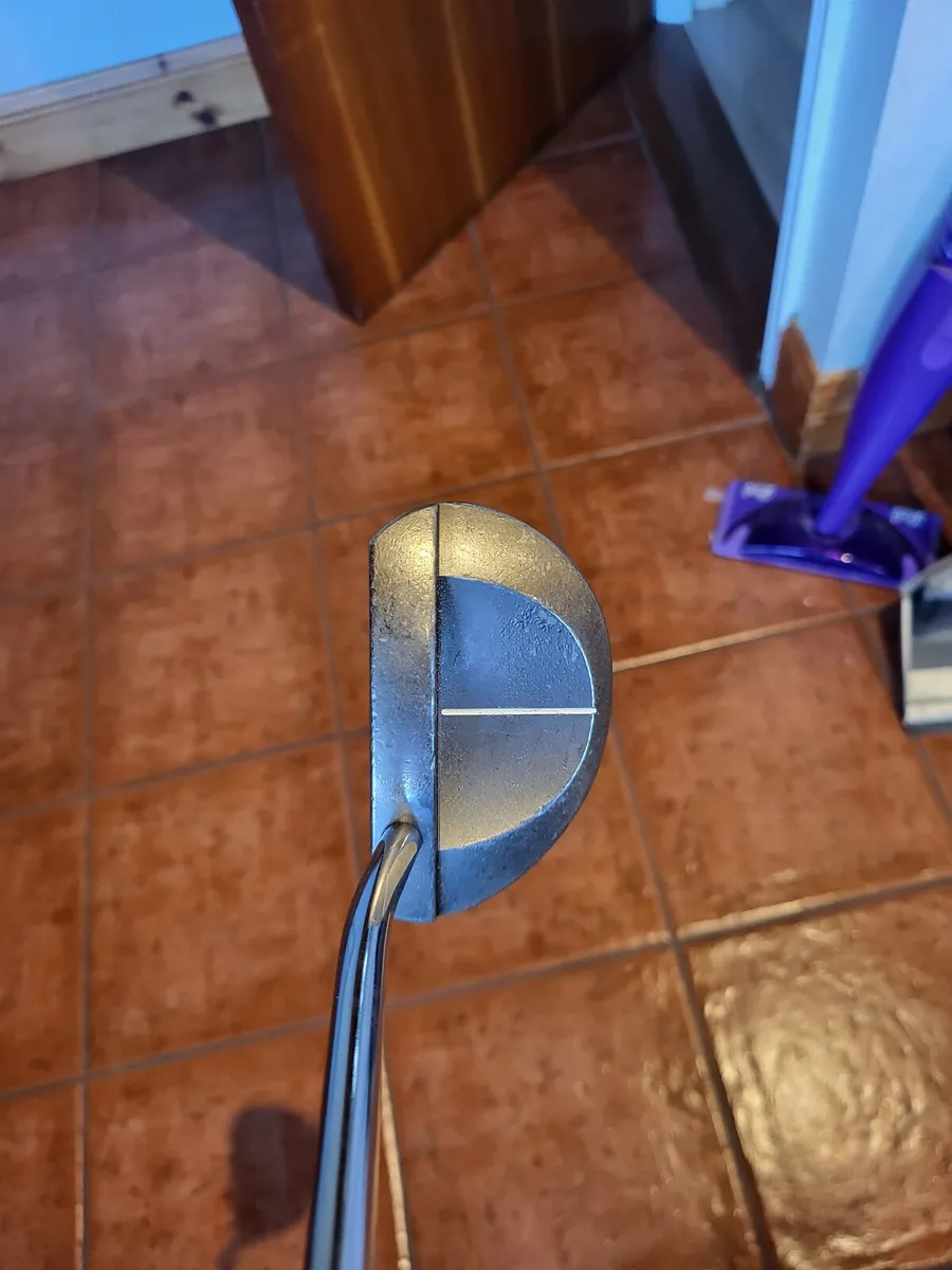 Scotty cameron red x 32 inch putter - Image 2