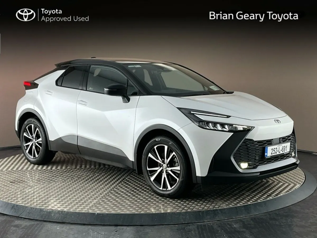 Toyota C-HR C-HR PHEV SPORT+ - Image 1