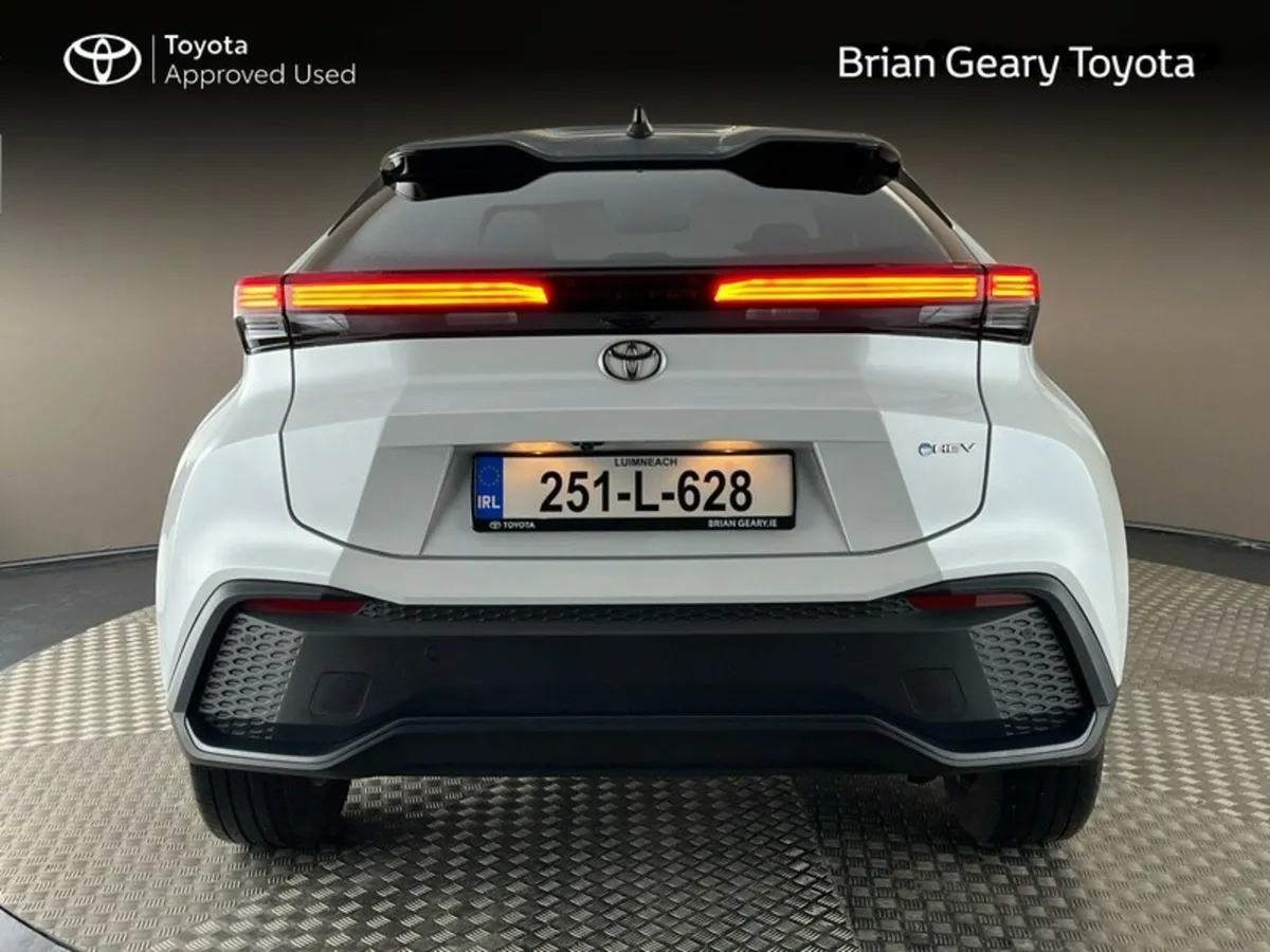 Toyota C-HR HYBRID SPORT+ - Image 4