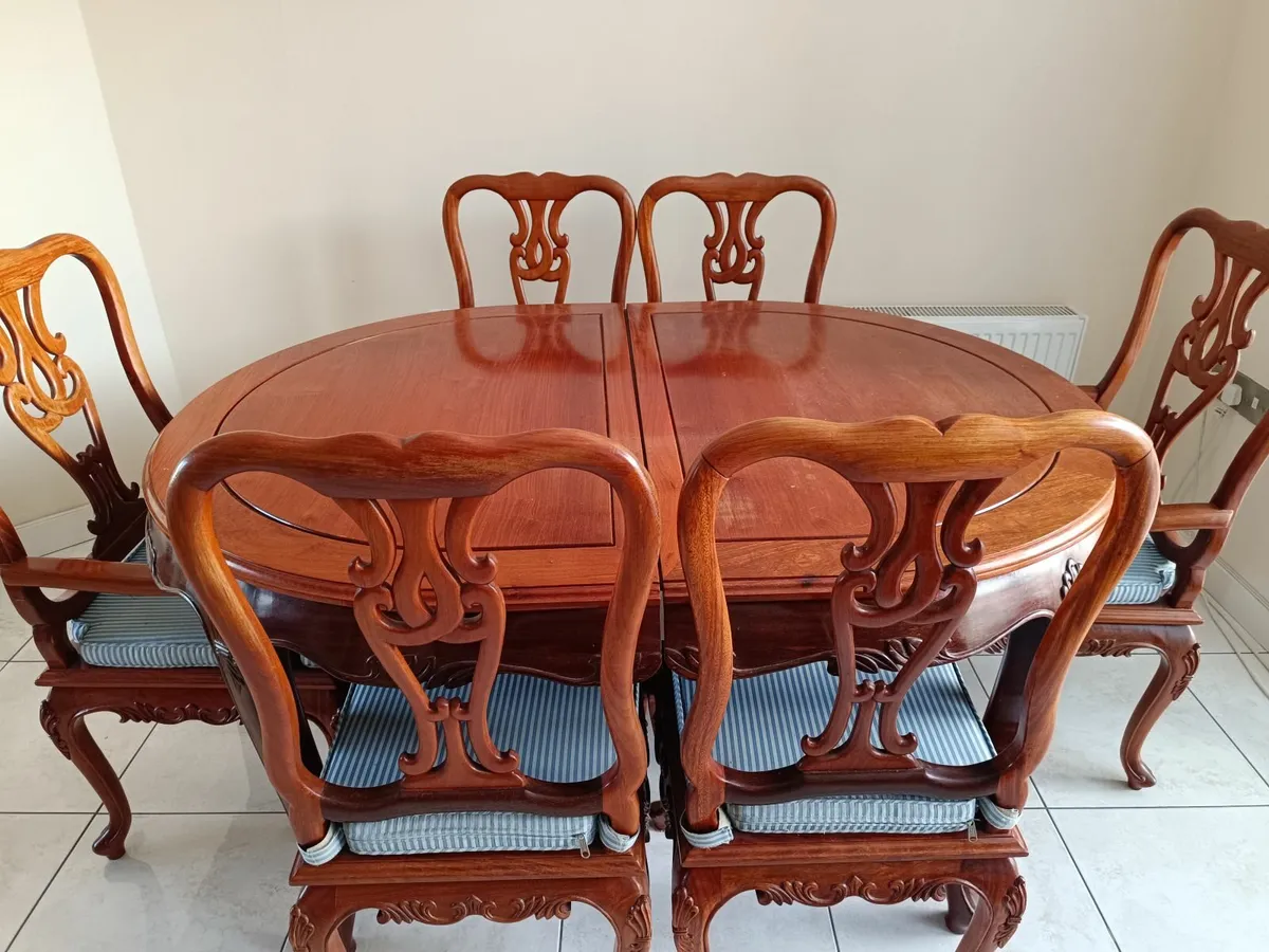 Table and 6 chairs - Image 3