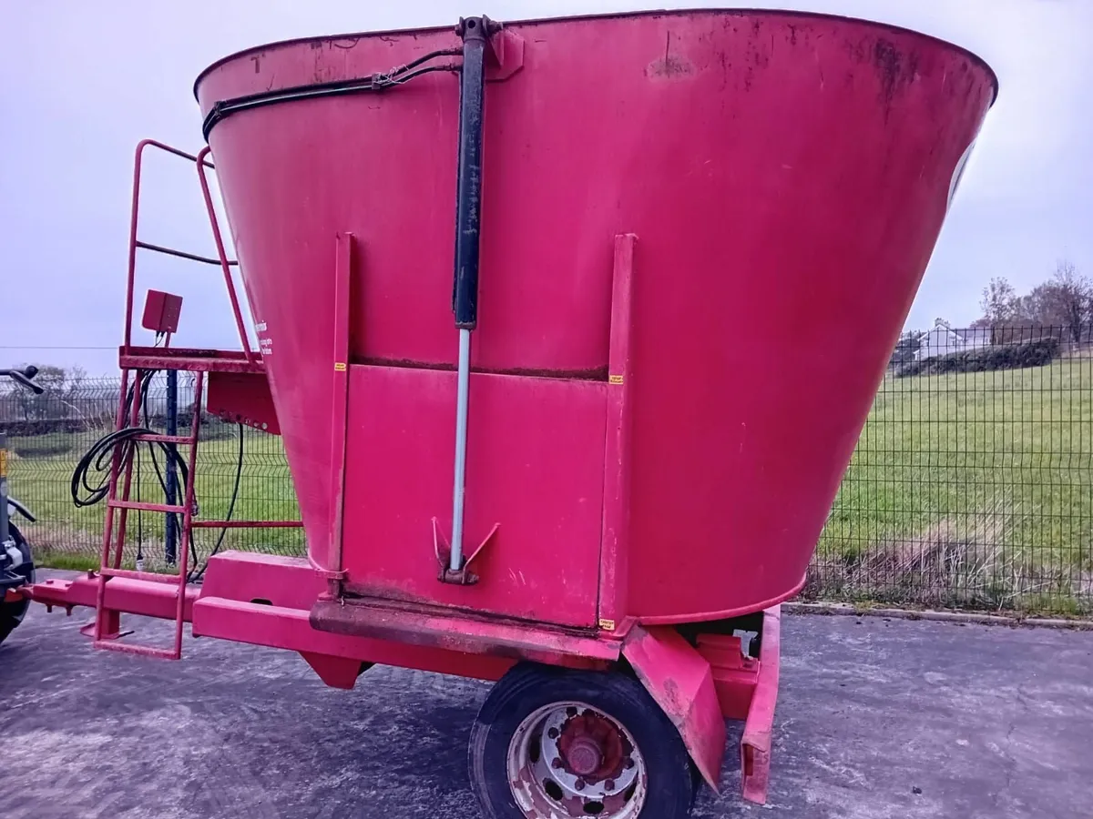 Super Mix 12 Cube Diet Feeder - Image 2