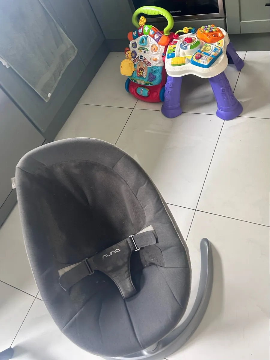 Nuna leaf baby chair