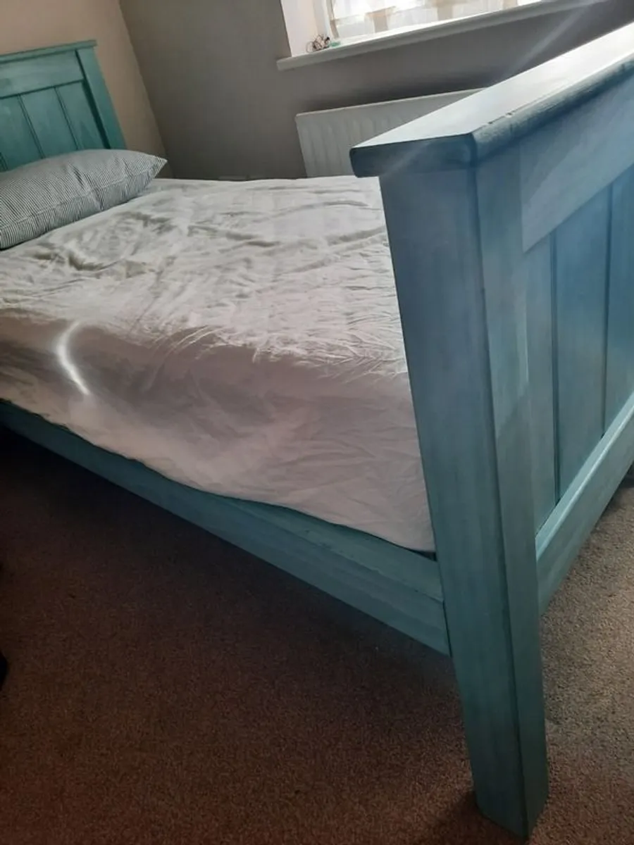 Free: wooden frame single bed & mattress - Image 2