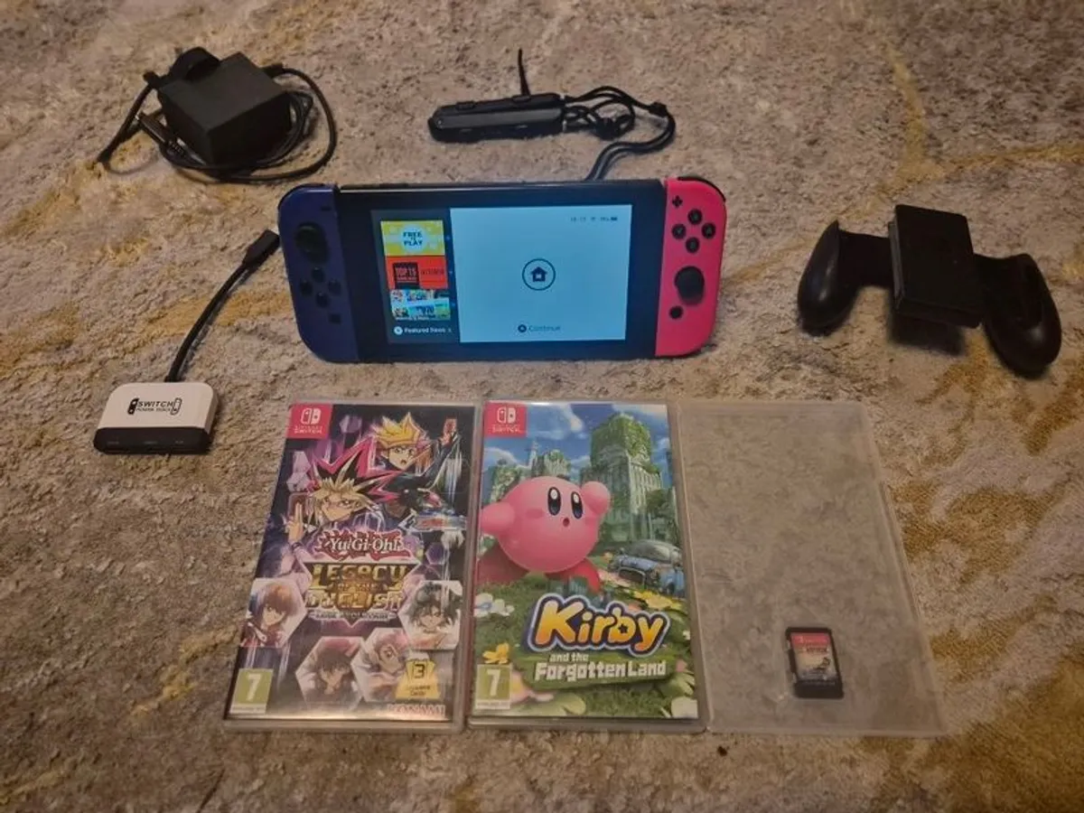 Nintendo Switch with 3 games and accessories - Image 1