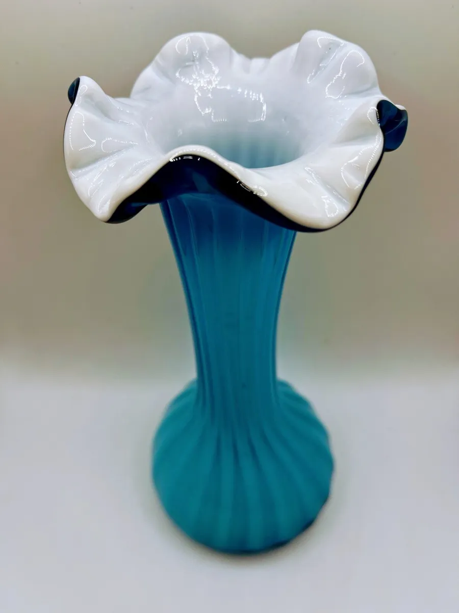 Vintage 1970s art glass marine blue ribbon vase - Image 2