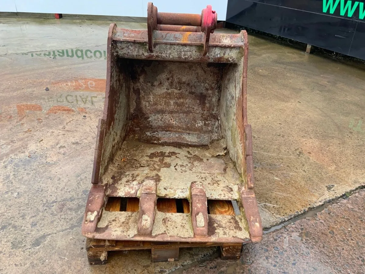 36" STRICKLAND BUCKET......65mm PINS.....303f. - Image 3