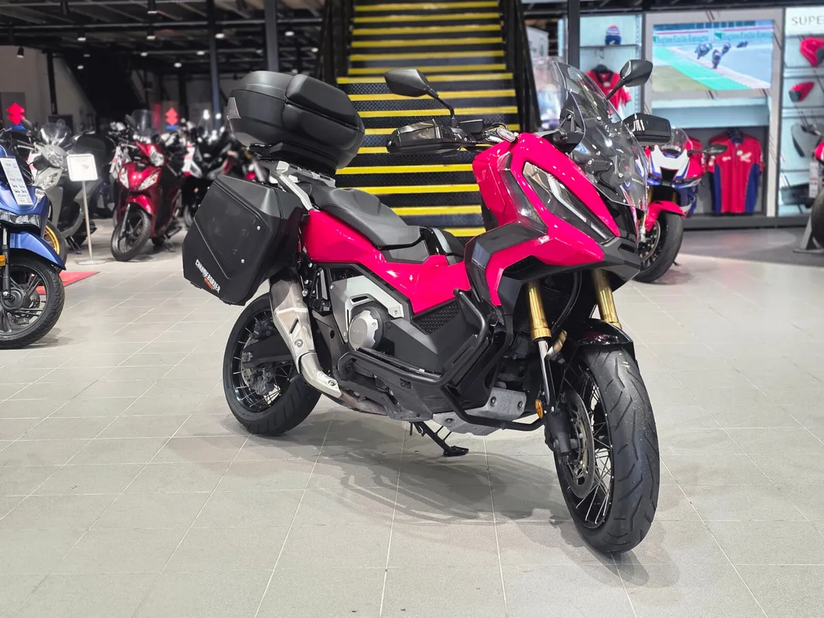 Honda ADV750 - Image 1