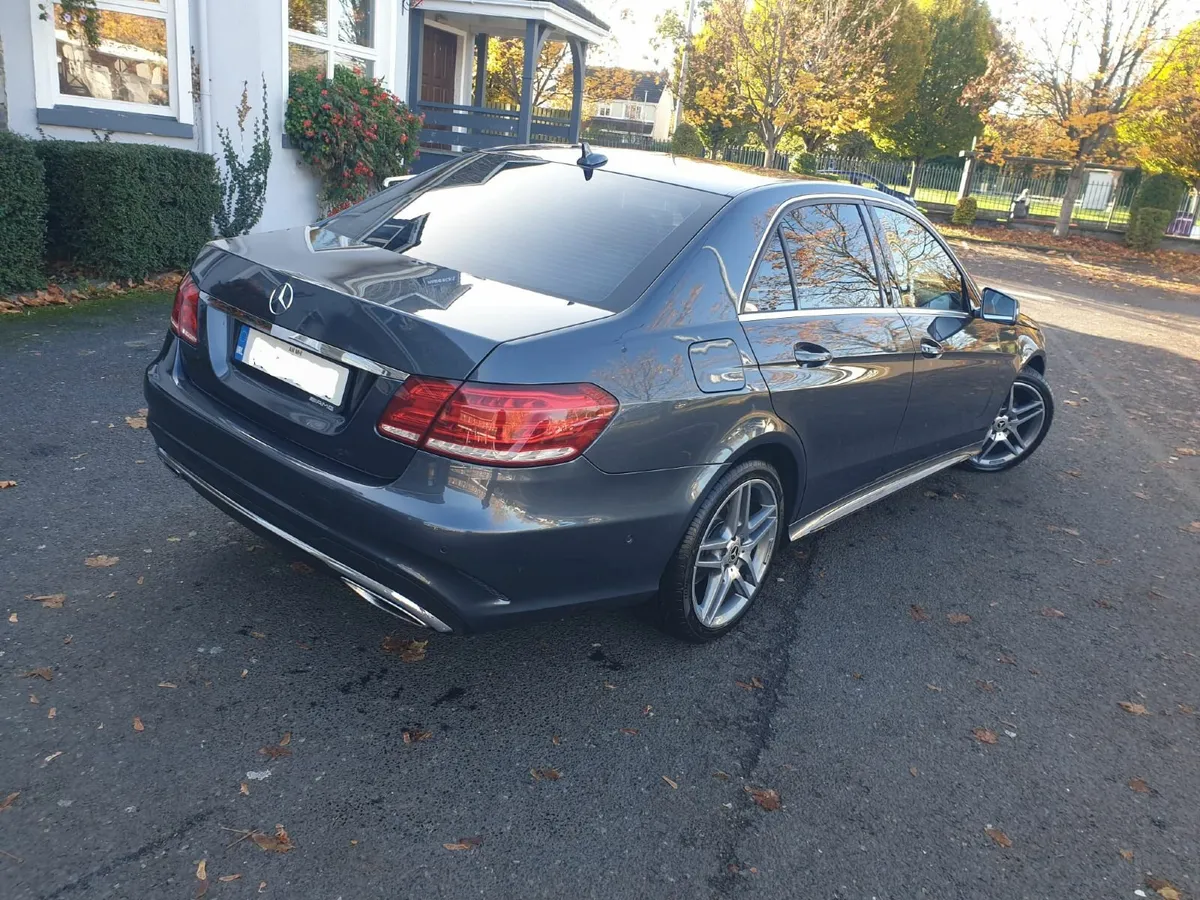 Mercedes-Benz E-Class 2013 - Image 4