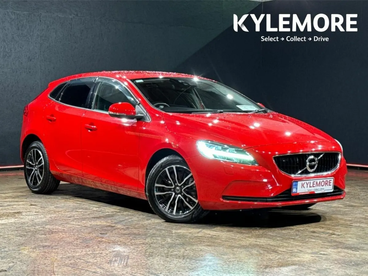 Volvo V40 1.5L AUTOMATIC - FACTORY ALLOYS - REVERS - Image 1