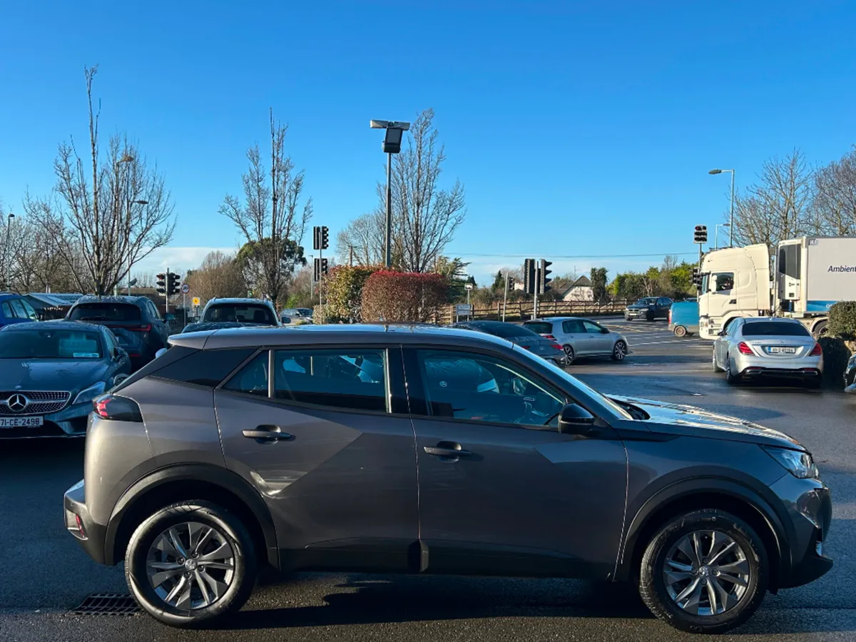 Peugeot 2008 ACTIVE 1.5 HDI 110BHP *LOW KMS* - Image 4