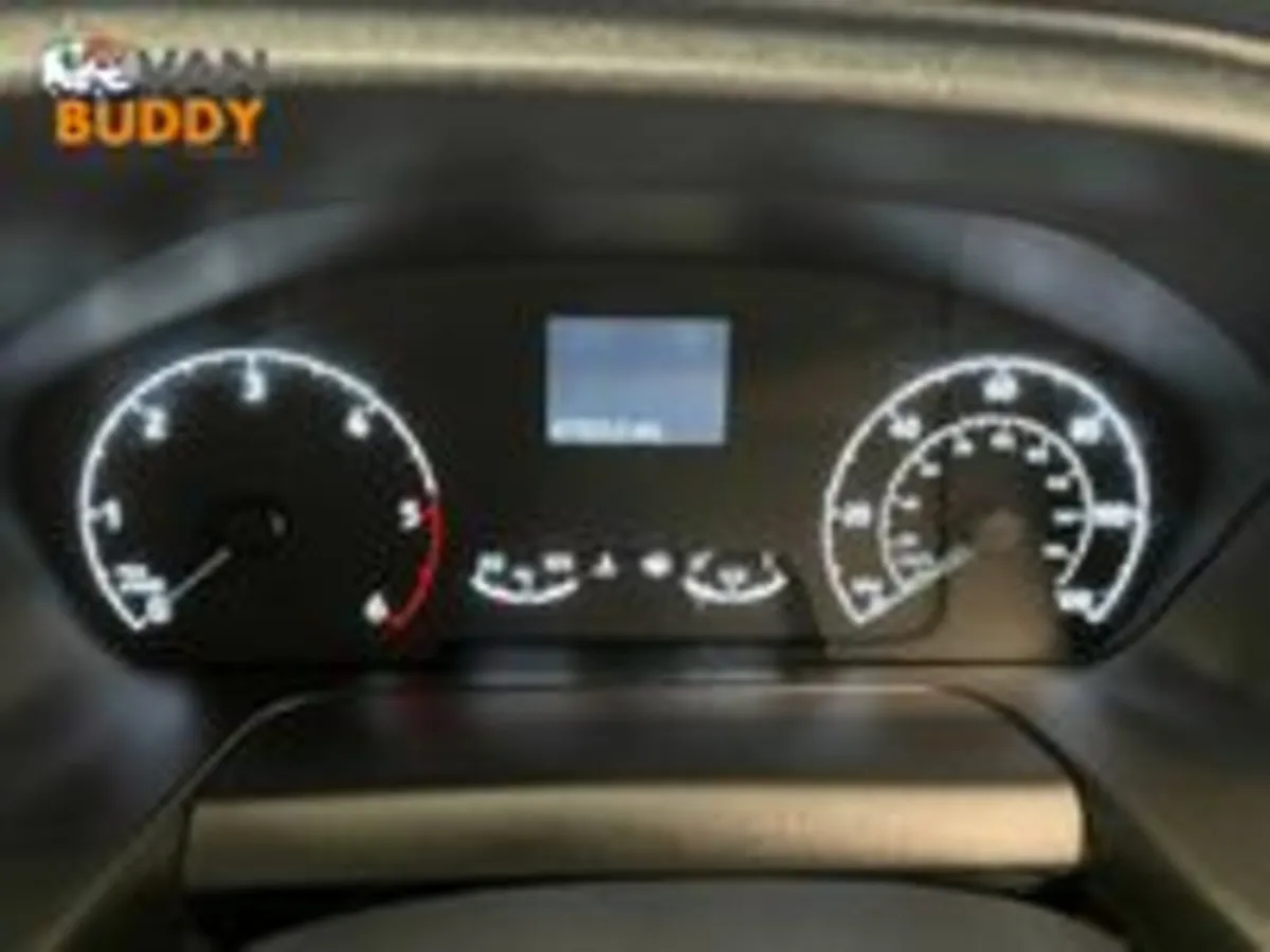 Ford Transit Transit 2.0 350 EcoBlue HD Leader RWD - Image 4