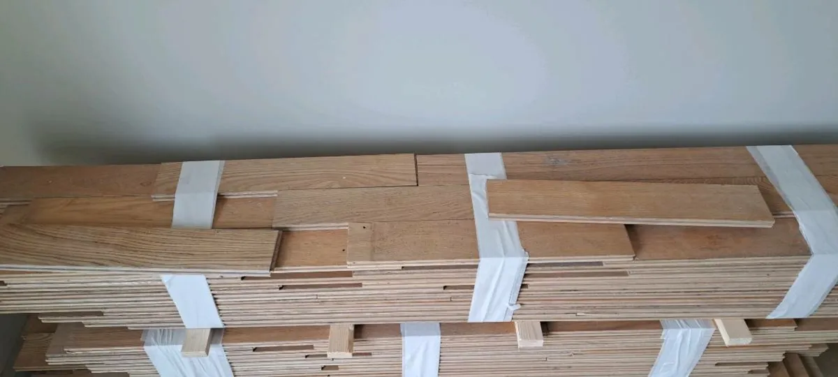 Canadian red oak solid flooring - Image 2