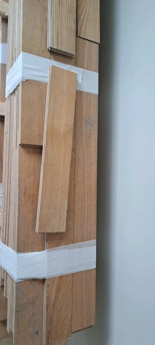 Canadian red oak solid flooring - Image 3